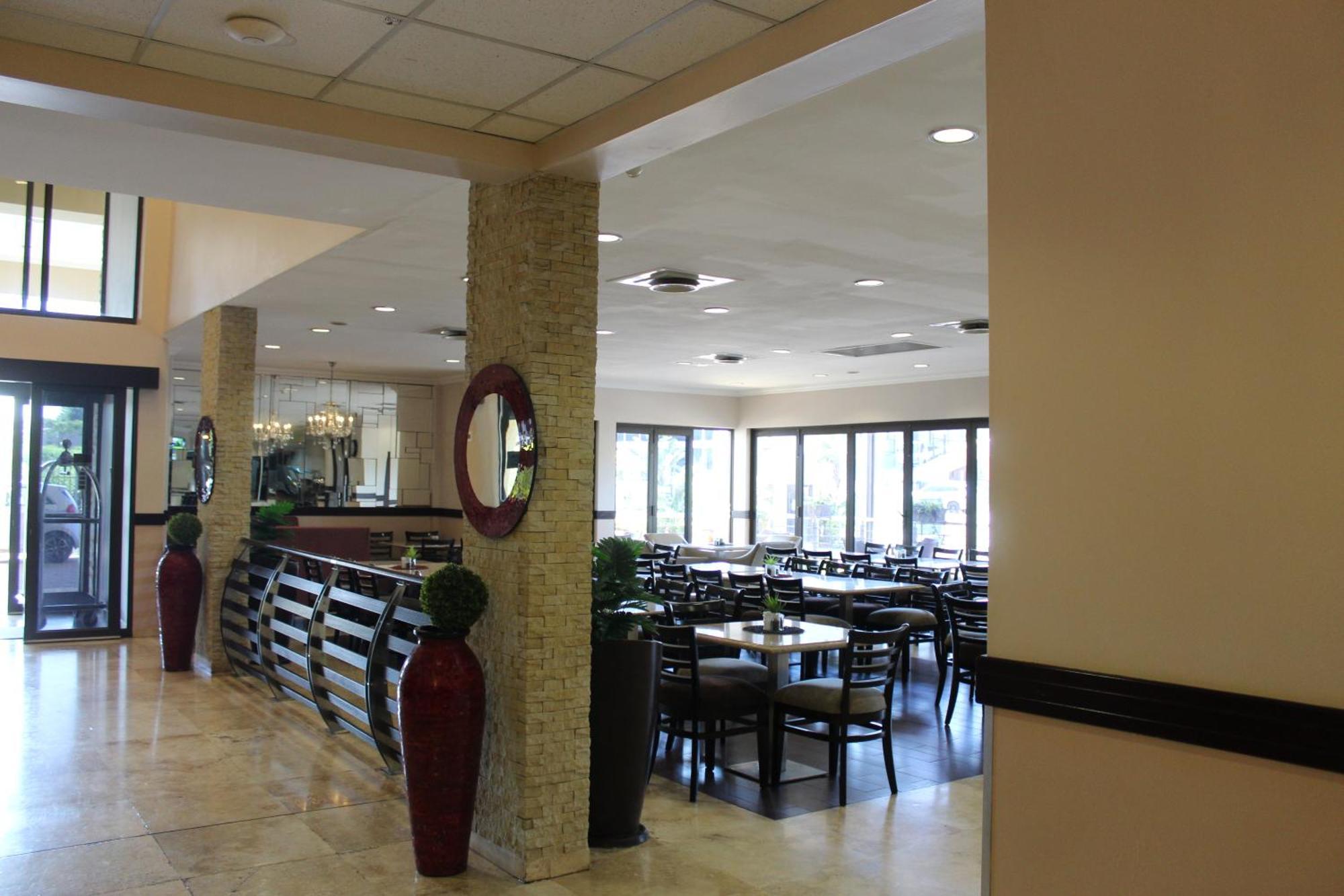 Hampshire Hotel - Ballito Exteriör bild